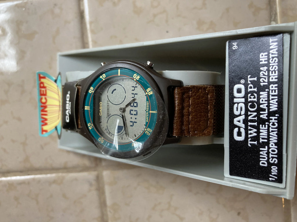 Rare Vintage Casio AQX-11 Twincept Analog Digital Watch