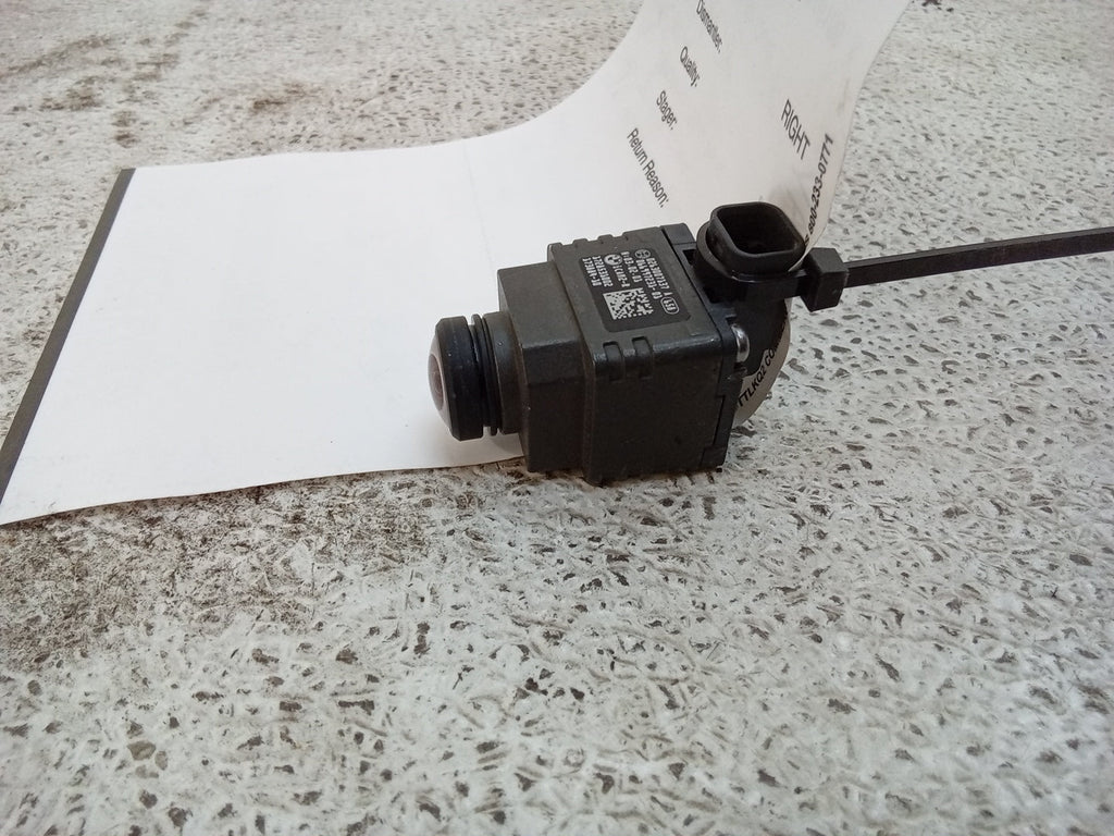 Pre-Owned 2018 BMW 550i Tailgate Rear View Camera 0263007137 A OEM (Good)