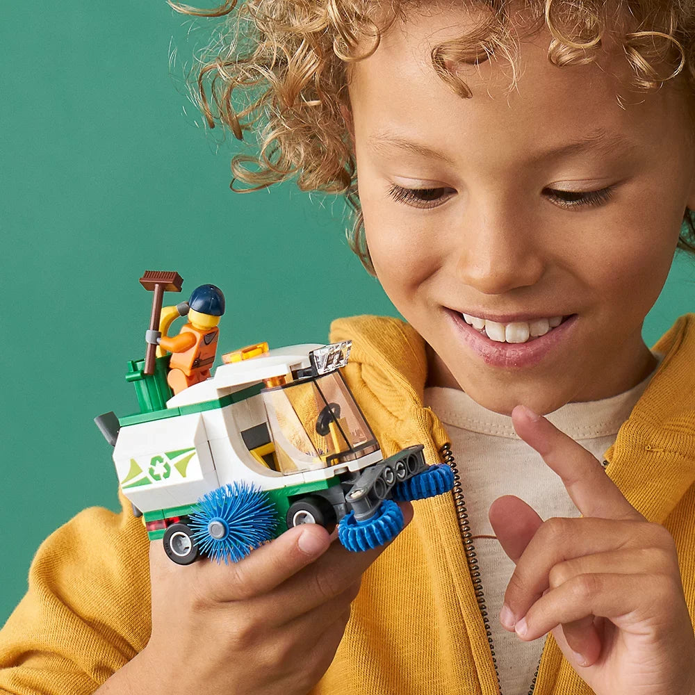 LEGO City Sizetreet Sizeweeper 60249 Construction Toy for Kids (89 Pieces)