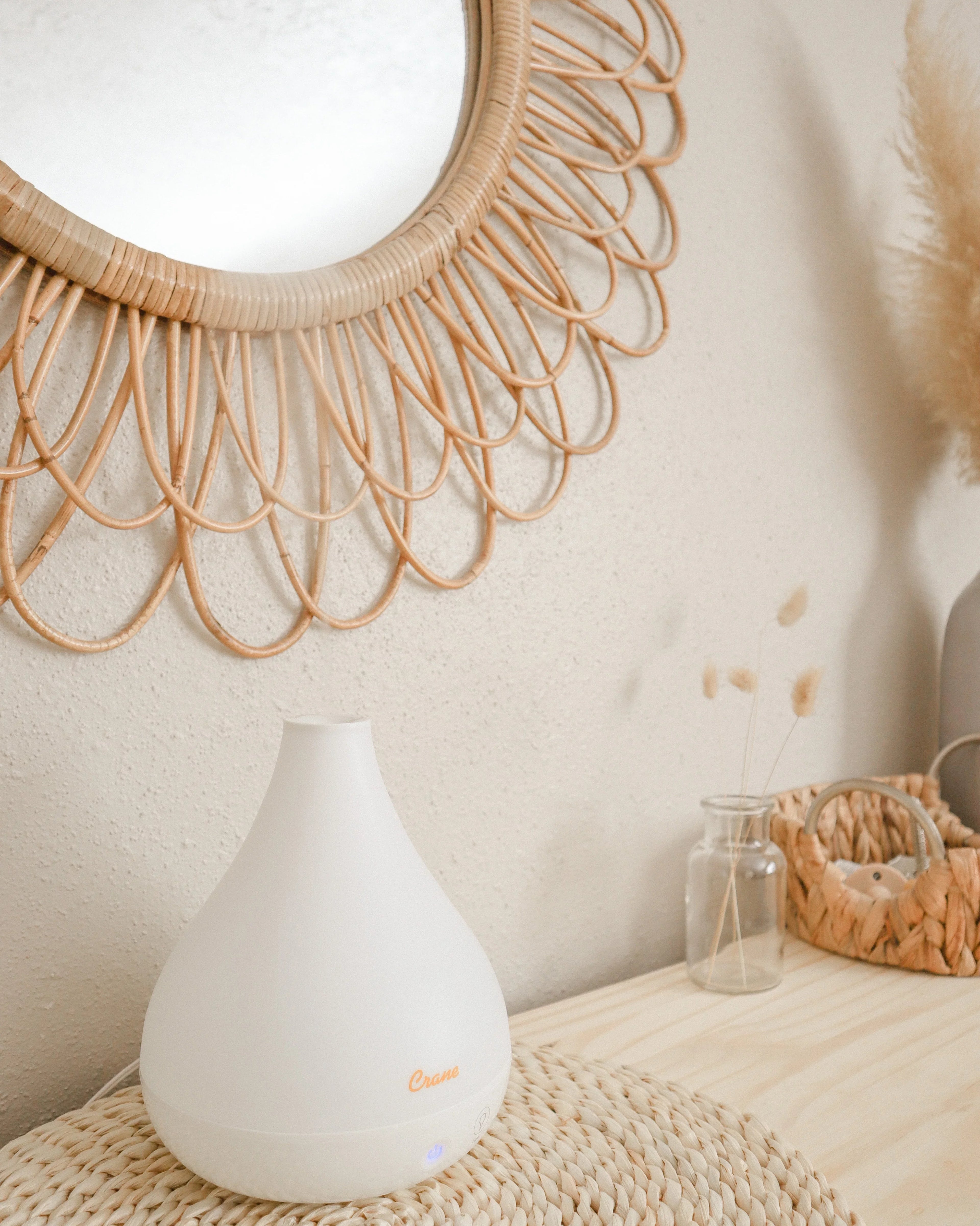 Crane Cone Sizehape Ultrasonic Cool Mist Aroma Diffuser, Model EE-5953AD, Ivory