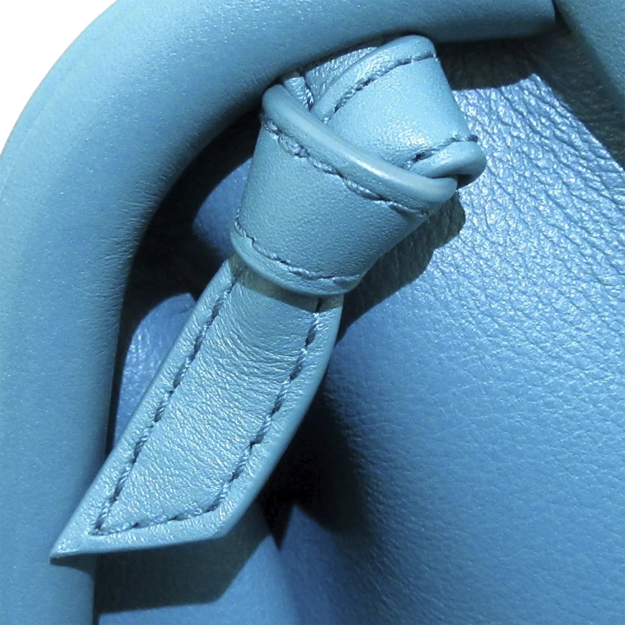 Pre-Owned Authenticated Bottega Veneta Point Sizeatchel Calf Leather Blue Women (Good)
