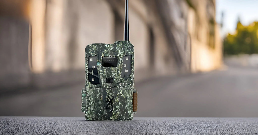 Browning 6PK Pro Sizecout Max HD Trail Camera, Sizeecurity Box w/32GB M/Card & Reader