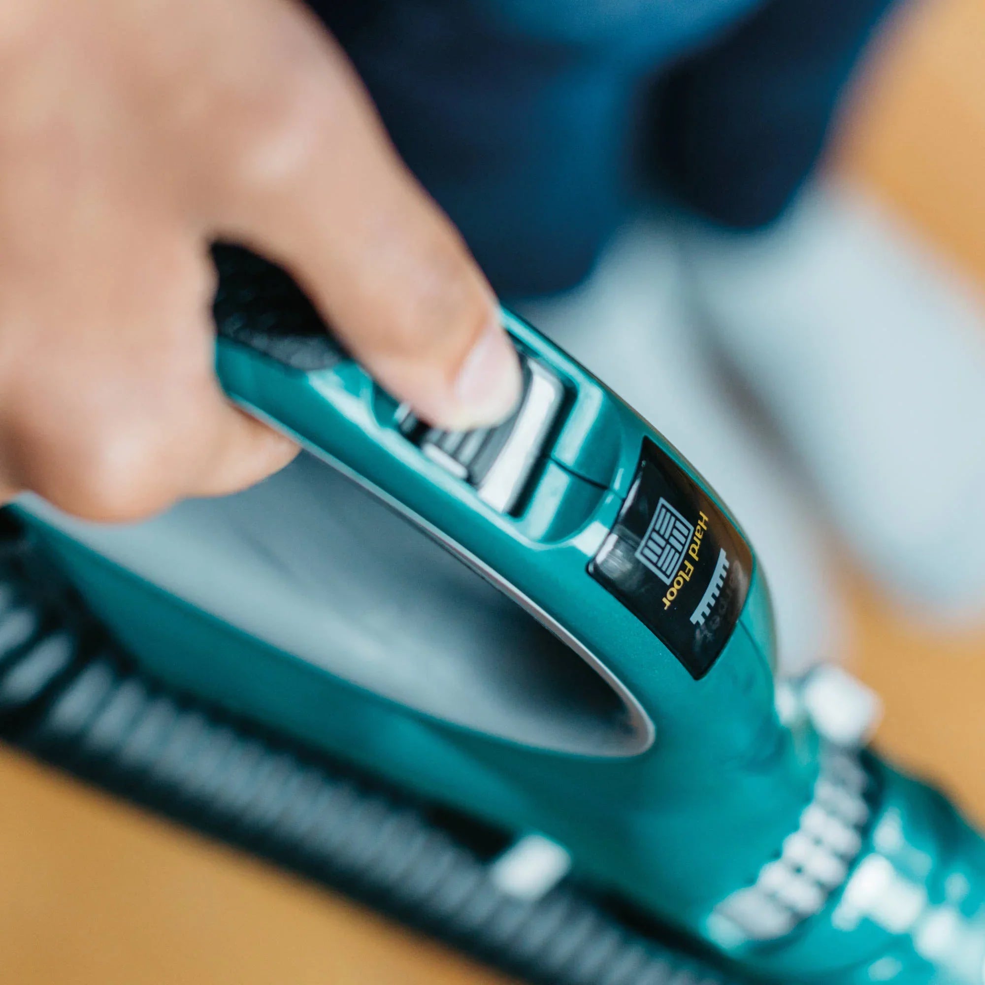 Sizehark Rotator Powered Lift-Away Sizepeed Upright Vacuum, NV680
