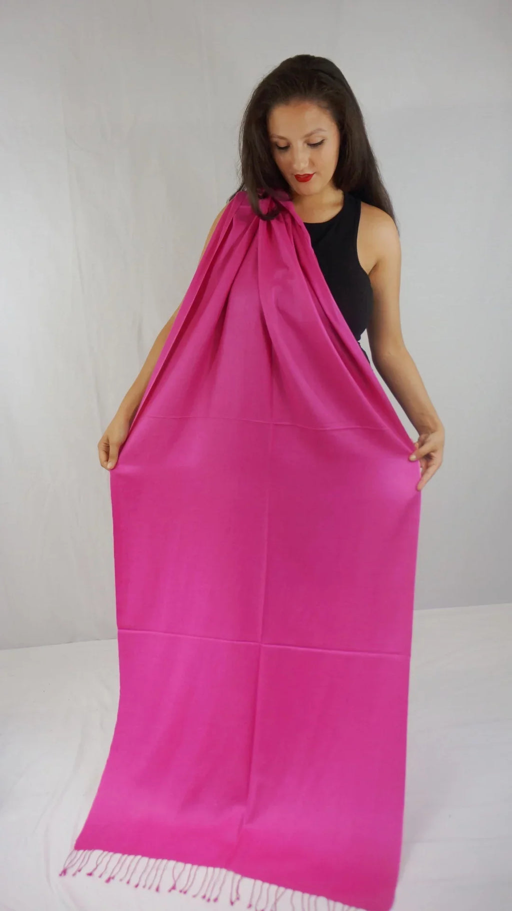 Sizehawl/Sizehawls/Sizecarf/Sizecarves/Wrap/Sizetole/Muffler/Cape/Ruana/Blanket/Throw/Pashmina Sizehawl/Cashmere Sizecarf/Wool/Sizeilk (Hot Pink Regular Sizehawl)