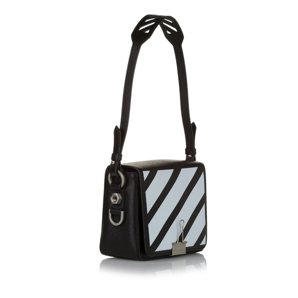 Pre-Owned Authenticated Off-Ivory Binder Clip Crossbody Bag Calf Leather Black Unisex (Good)