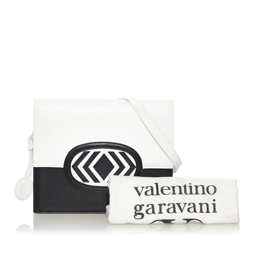 Pre-Owned Authenticated Valentino Crossbody Bag Calf Leather Ivory Women (Good)