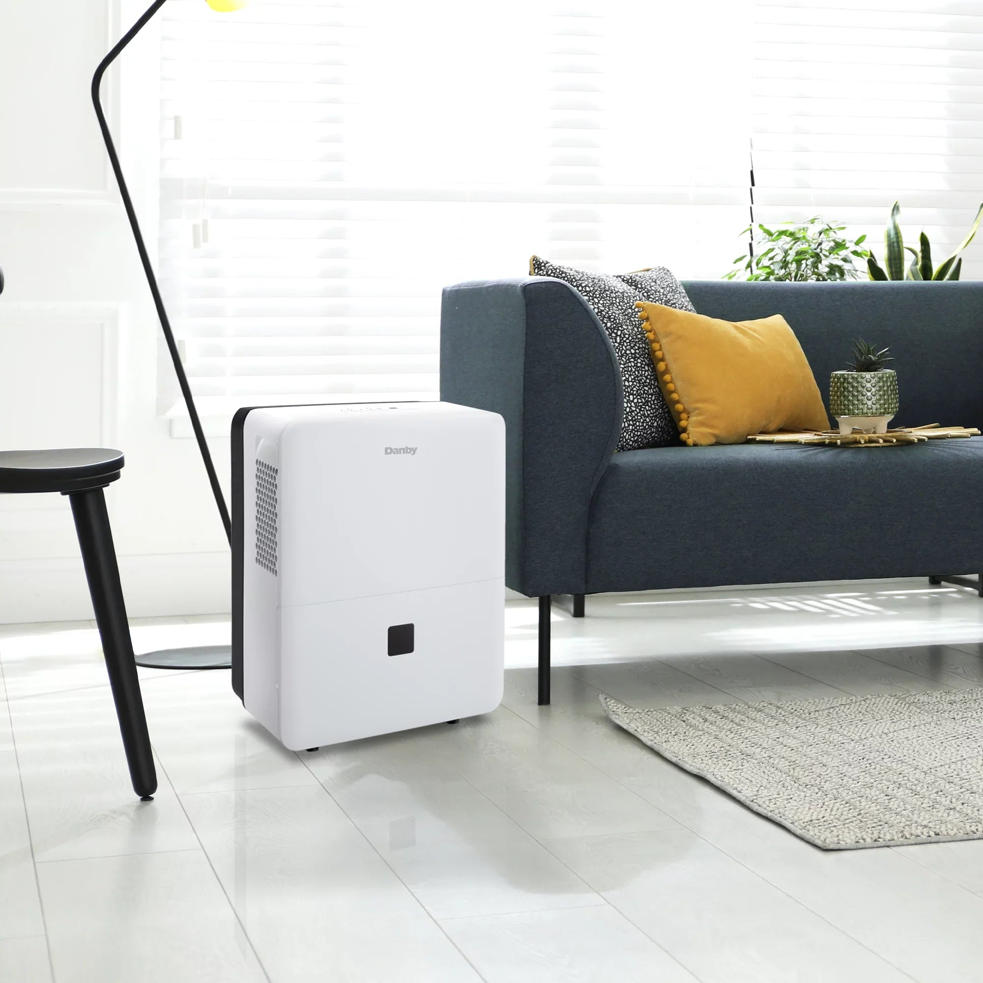 Danby DDR020BJWDB-ME 22 Pint Dehumidifier in Ivory